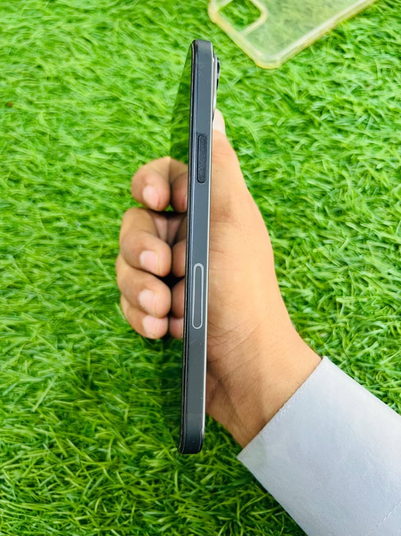 Apple iPhone 15 plus 2
