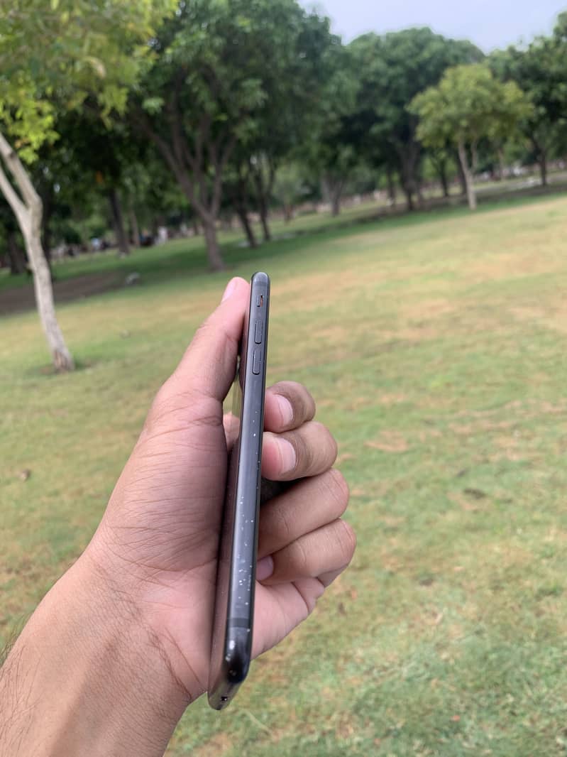 Apple iPhone 7 2