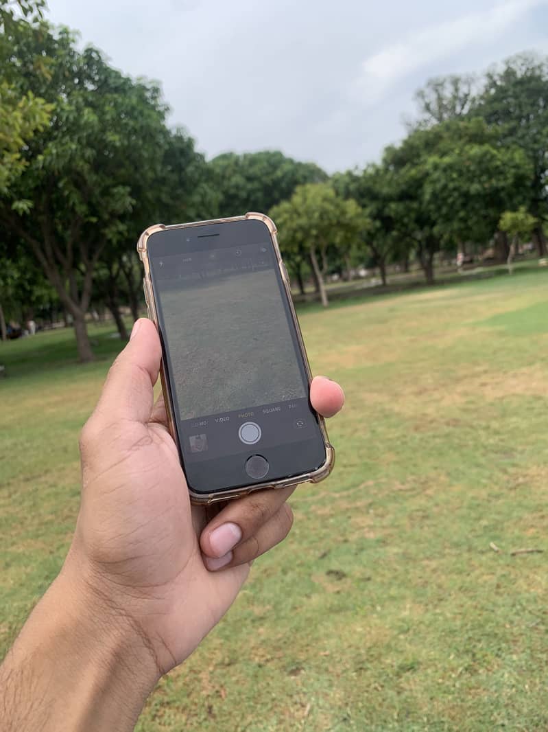 Apple iPhone 7 4