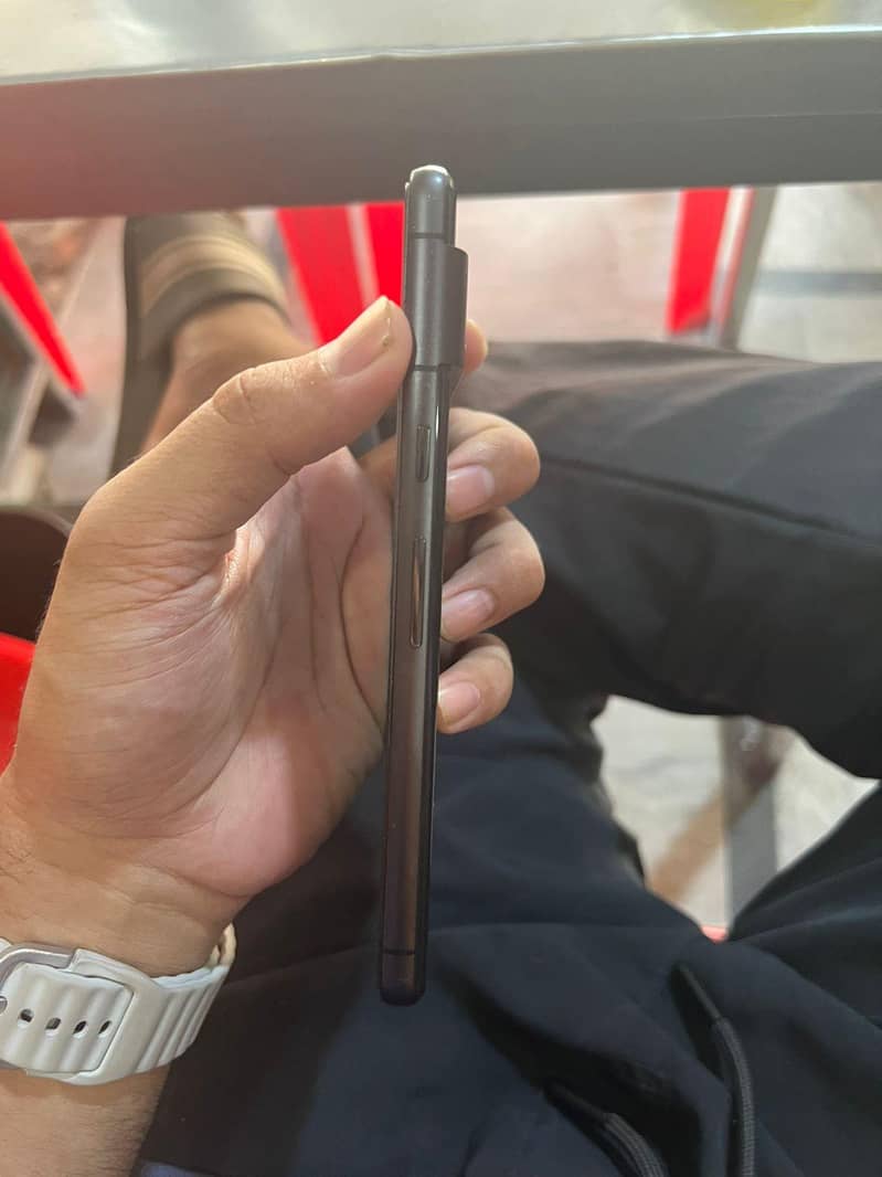 Google Pixel 7 4