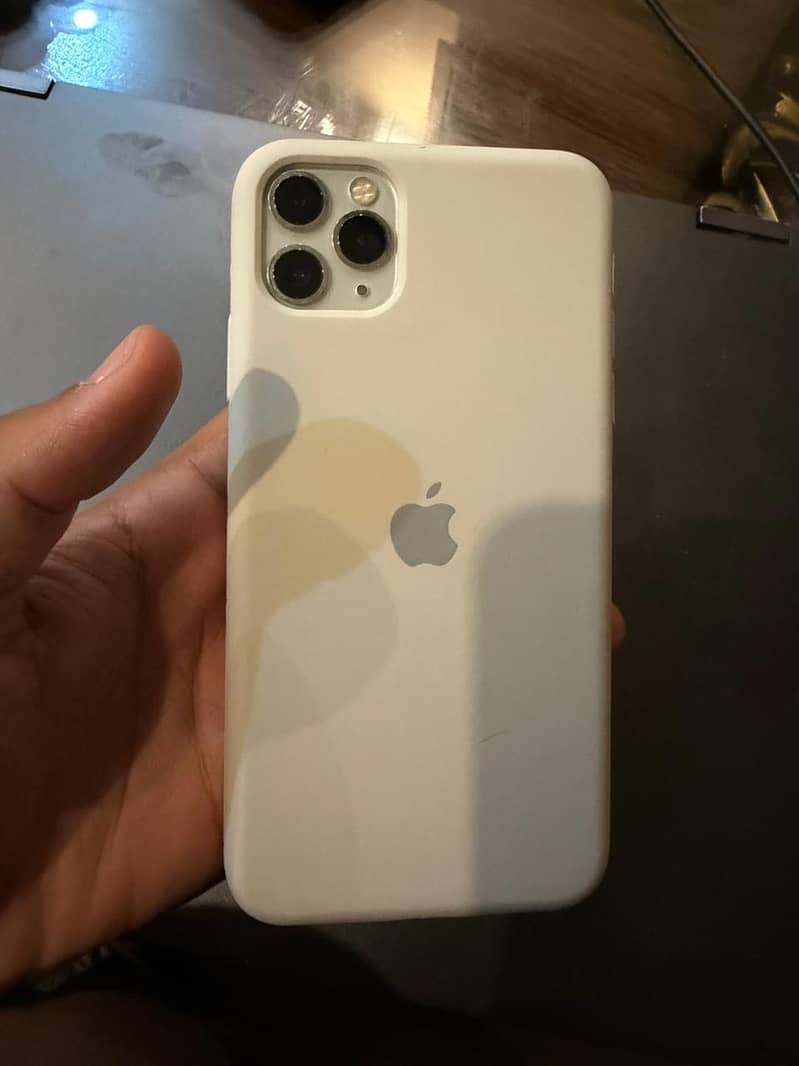 Iphone 11 pro max 2