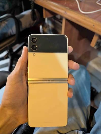 Samsung Mobile Z Flip 3