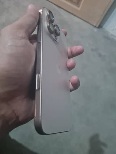 Apple iPhone 16 Pro Max