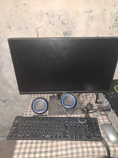Lcd dell, cpu hp