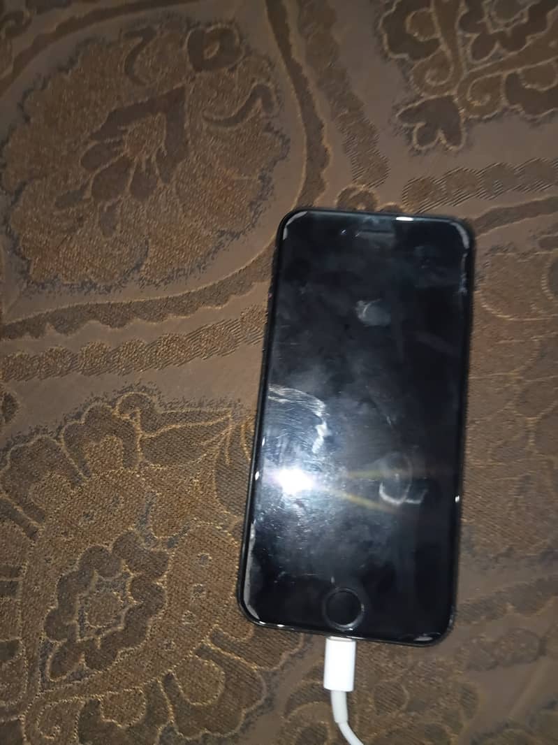 Apple iPhone 7 2