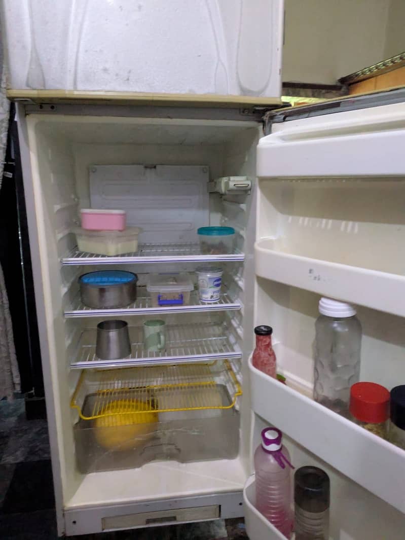 Dawlance Refrigerator including stabilizer 3