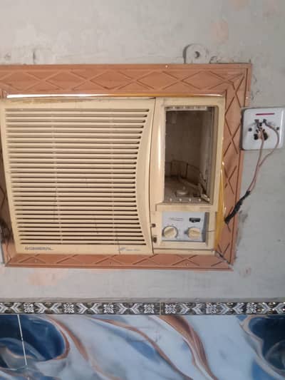 window AC urgent sale good condition