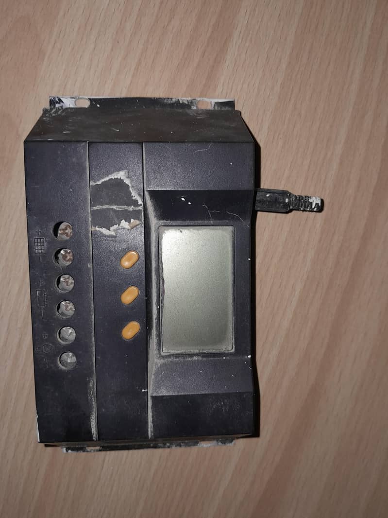 solar charge controller 12v dc 0