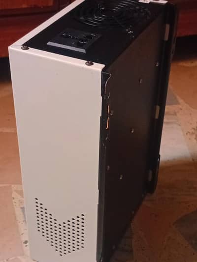 Simtek MPPT Plus Hybrid Solar Controller 100Amp - Outstand Condition