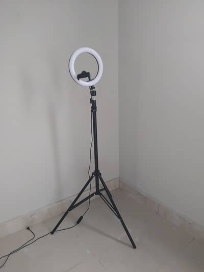 Tripod With Ring Light Set with box (Brand New)