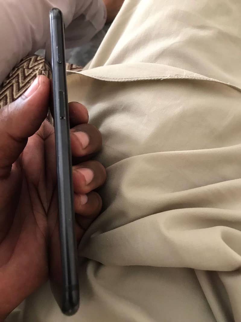 Apple iPhone 7 Plus 2