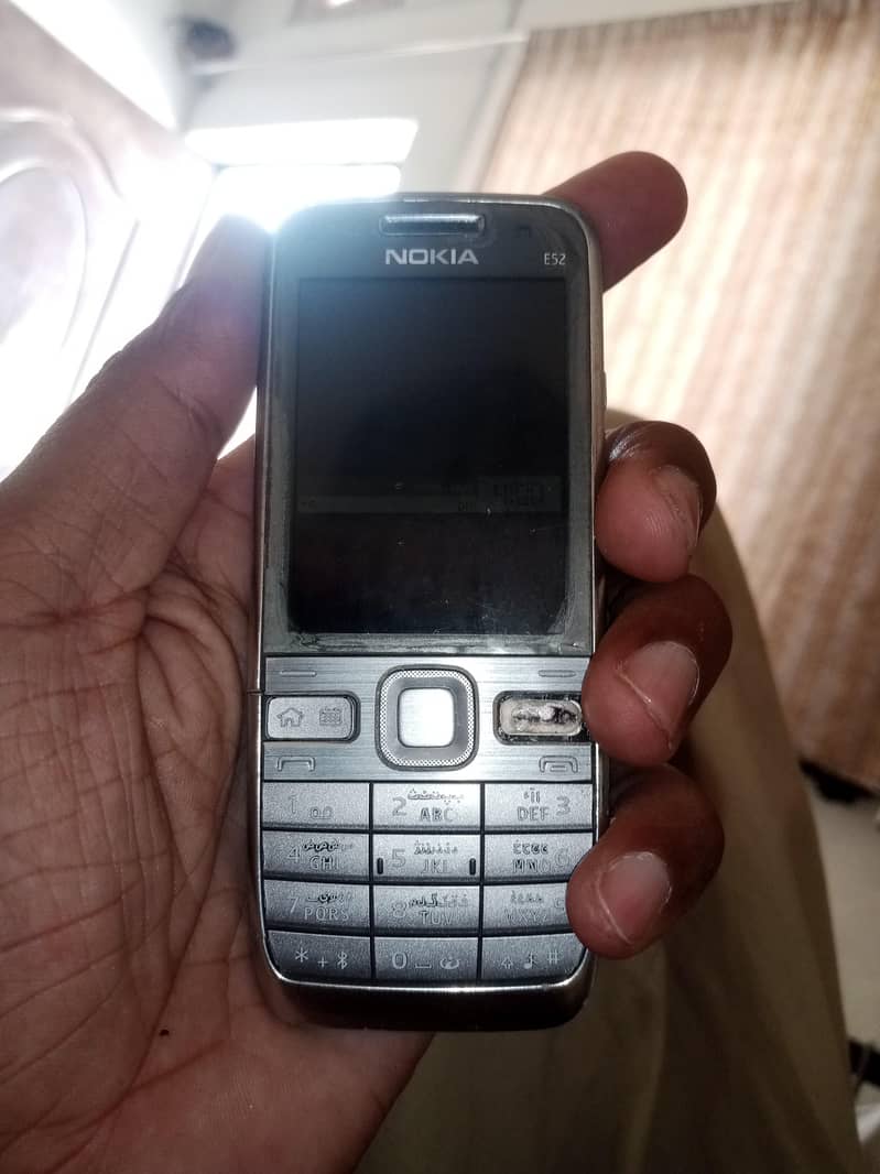 Nokia E52 1