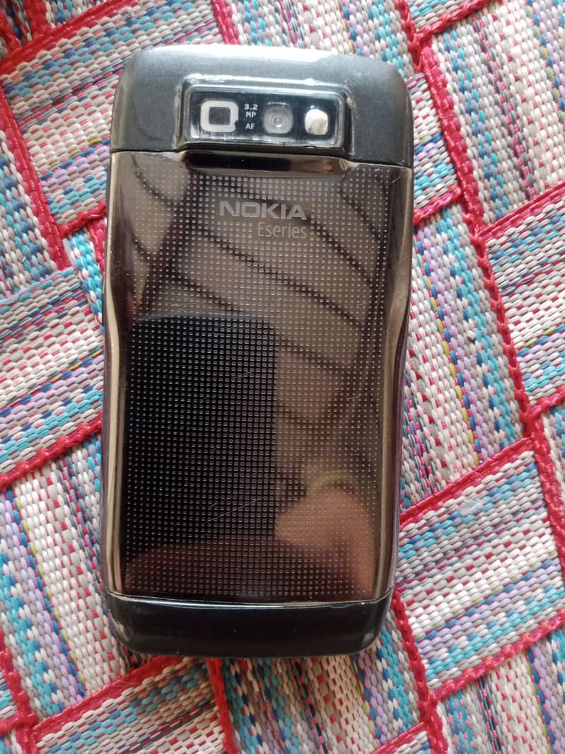 Nokia E71 1