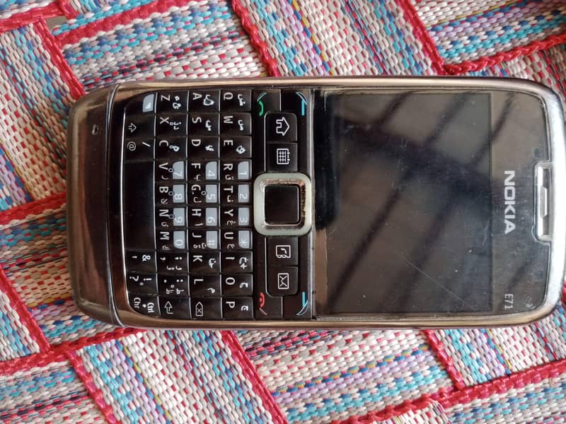 Nokia E71 2