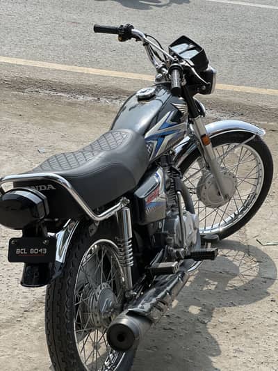 Honda 125 2025 lush condition biometric on the spot