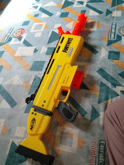 nerf fortnite scar 9/10 condition available