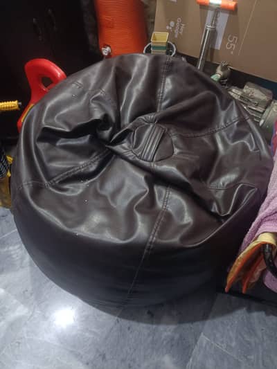 Large Comfortable Bean Bag – Excellent Condition