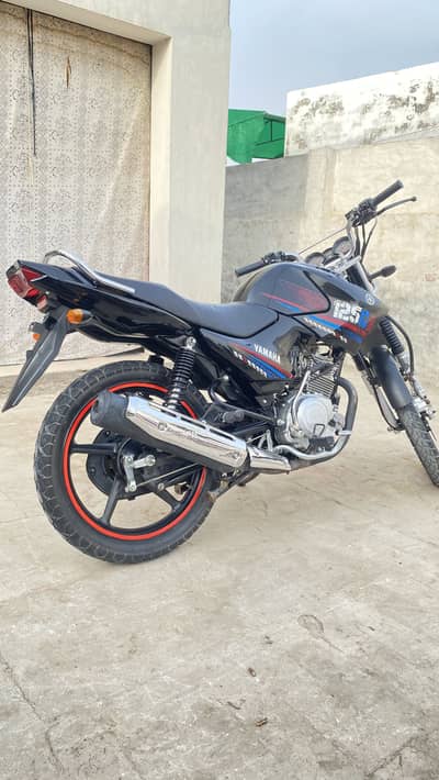 YBR125G
