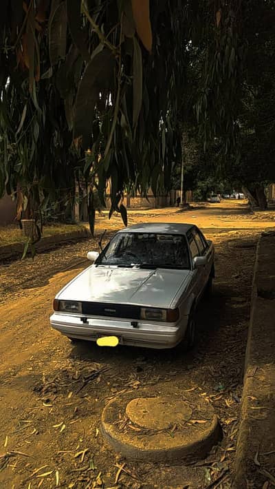 Nissan Sunny 1990