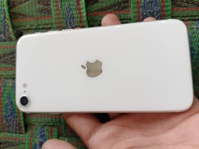 Apple iPhone SE