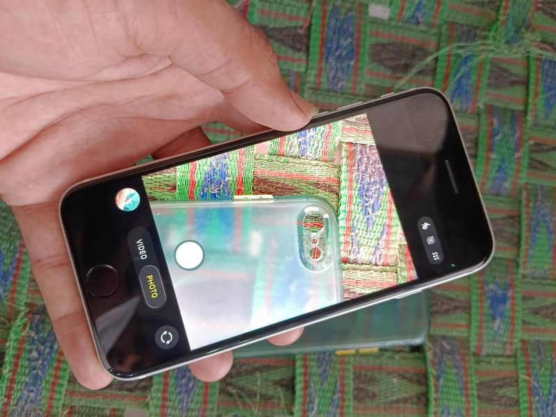 Apple iPhone SE 4