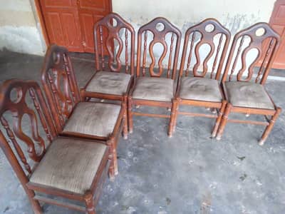 Dining table for sale