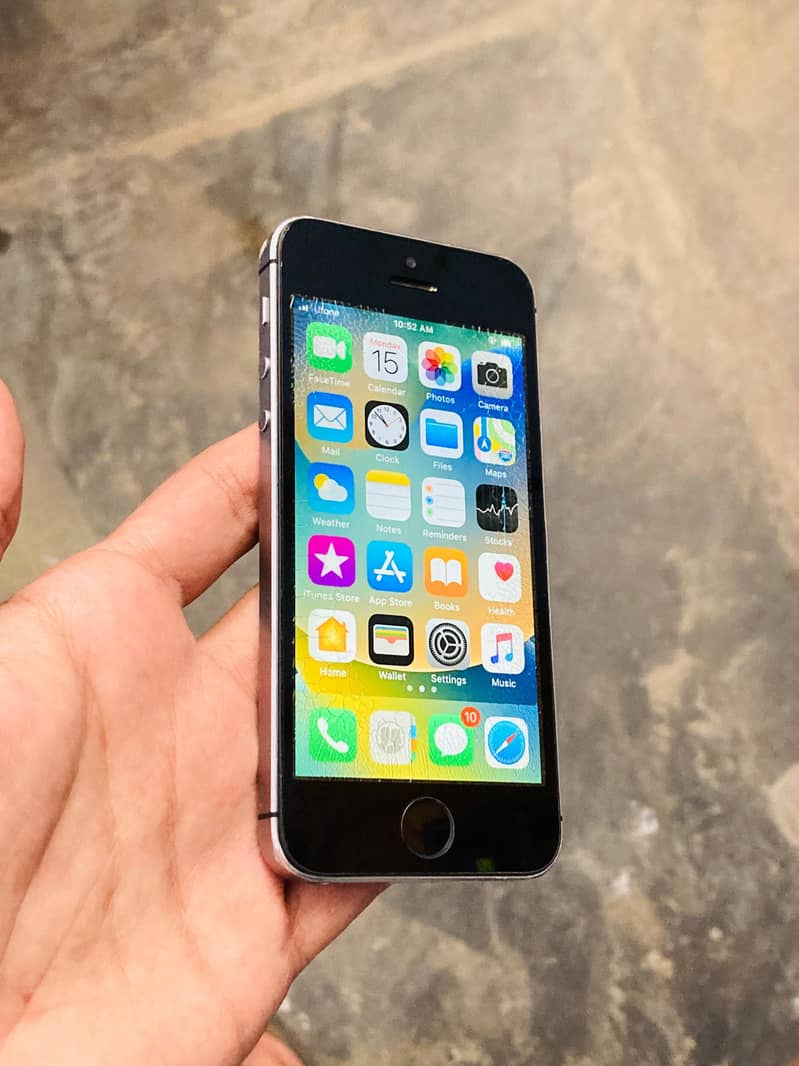Apple iPhone 5s 6