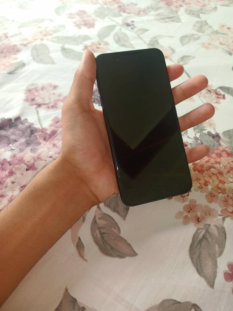 iPhone 7 Plus 1