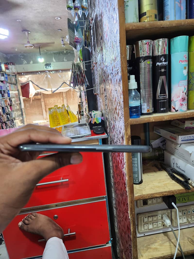 One Plus 10T 4