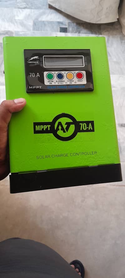 HomeMage UPS And Solar PPT Controller