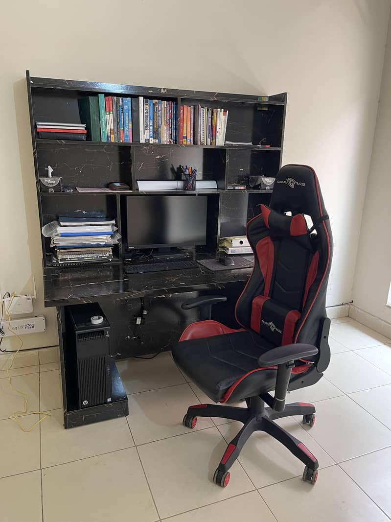 Computer/Study Table with Detachable Bookshelf – Like New 4