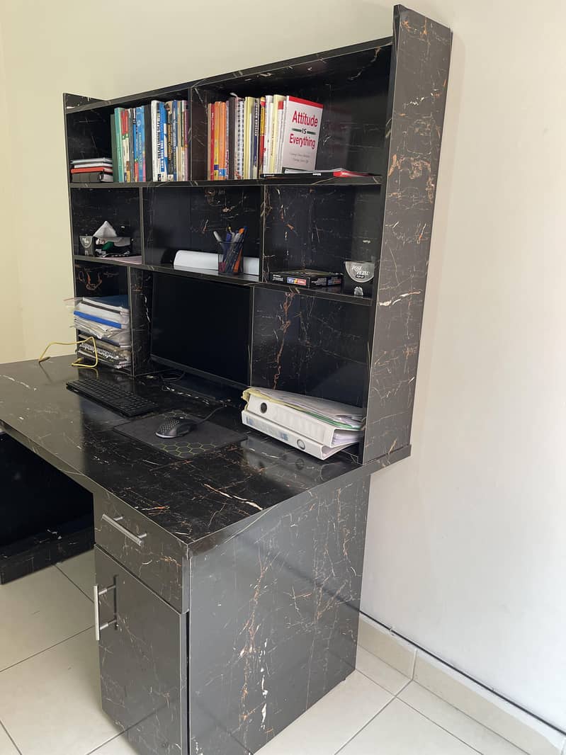 Computer/Study Table with Detachable Bookshelf – Like New 5