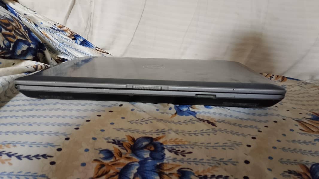 Dell laptop 3