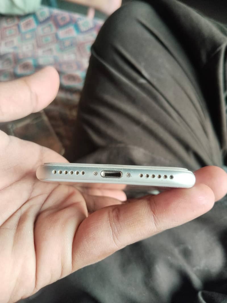 Apple iPhone 7 6