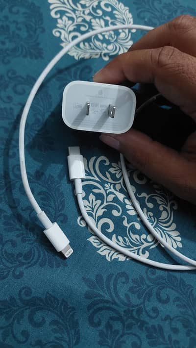 Iphone original 20W charger