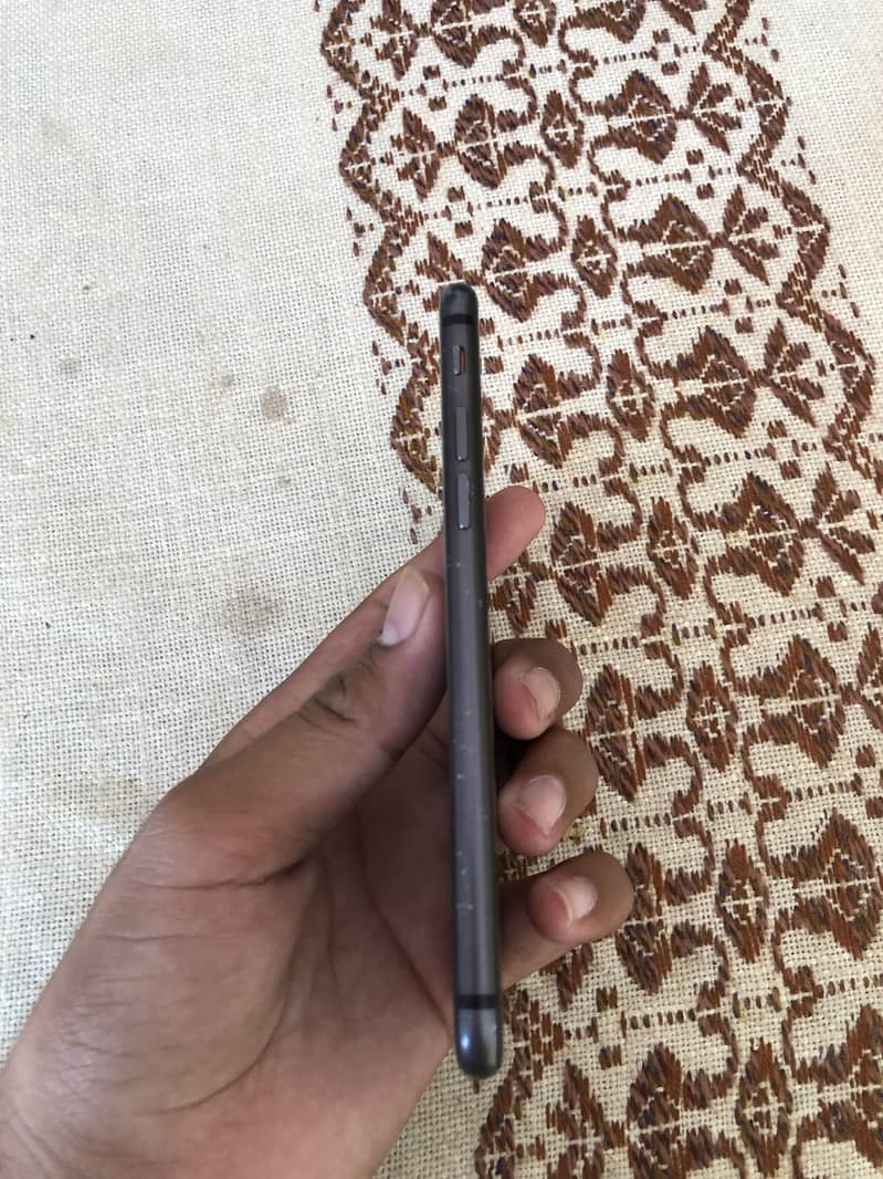Apple iPhone 8 2