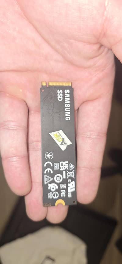 samsung 512 gb ssd laptop.