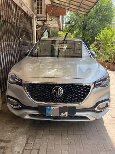 MG HS 2021