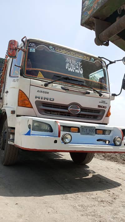 22 Wells truk bilkul ok  first owner