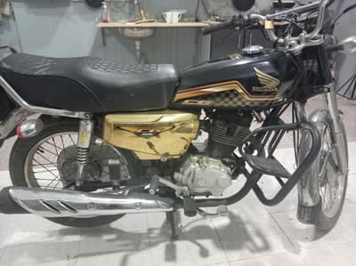 HONDA 125 GOLD BLACK