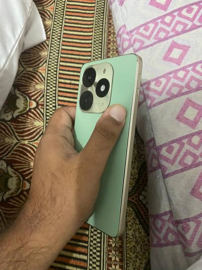 Tecno Spark 20C with box and charger