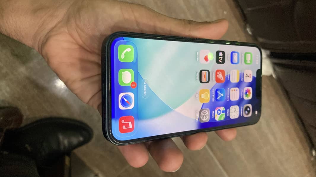 Apple iPhone 13 6