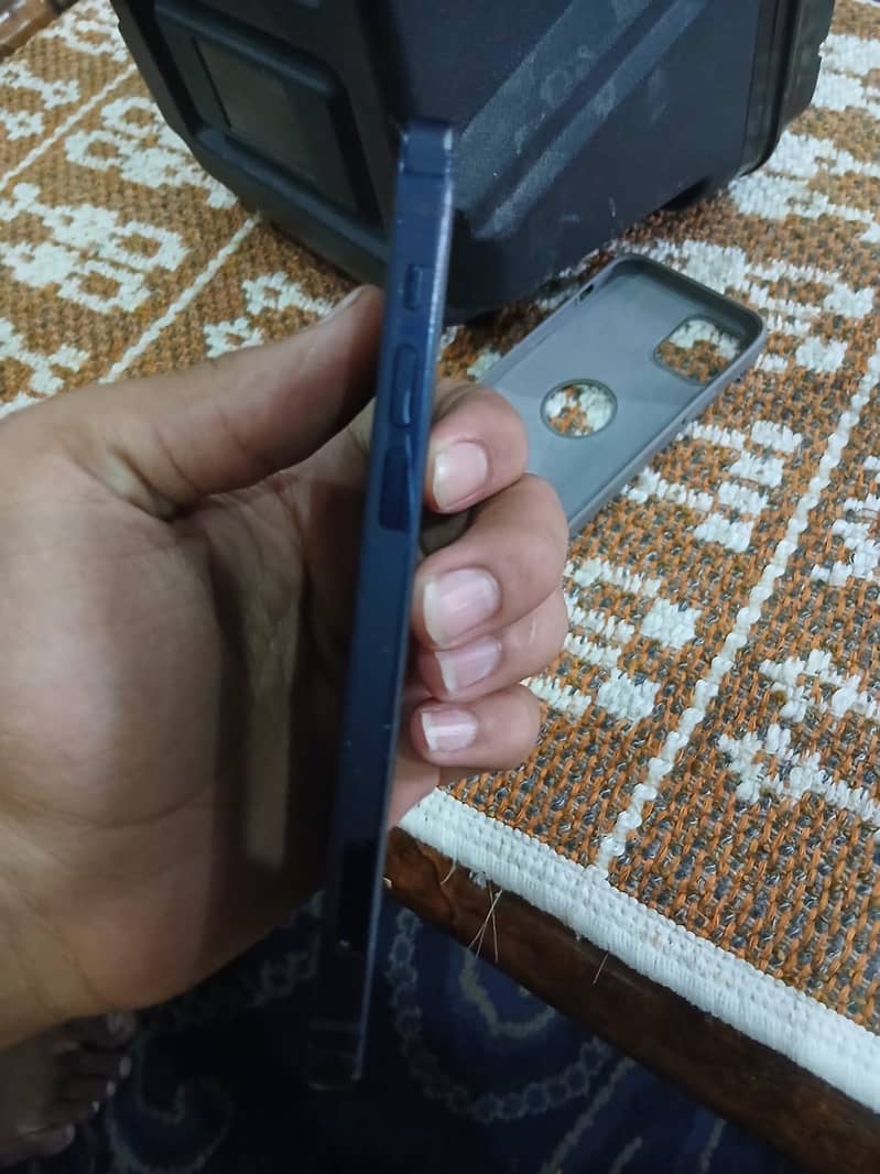 Apple iPhone 12 2