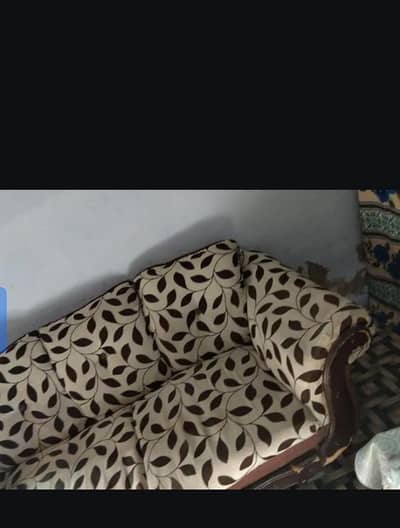 14500 . . . . . . . 5 seater sofa set