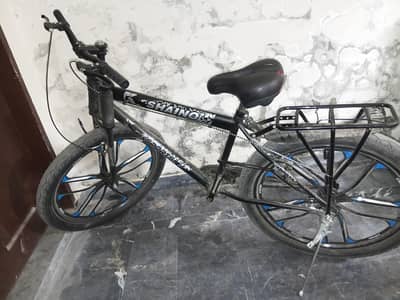 aoa new cycle hai bas 1 month use hai or heavy frame or  motay tire ha