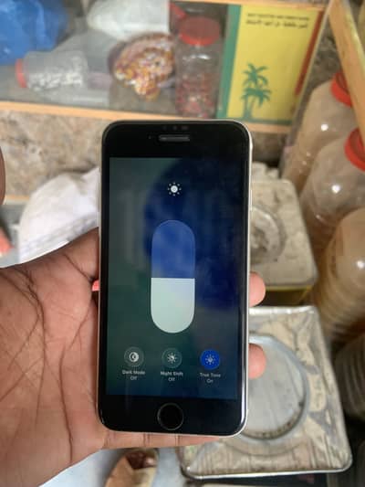 Apple iPhone SE
