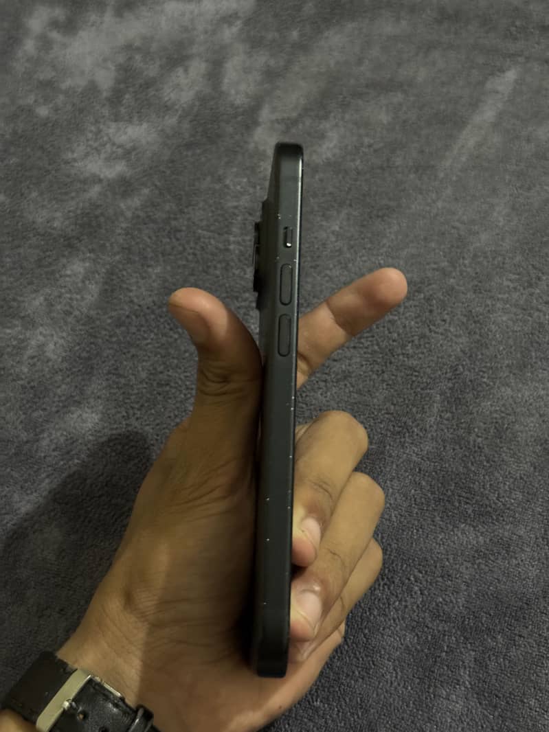 Apple iPhone 15 2