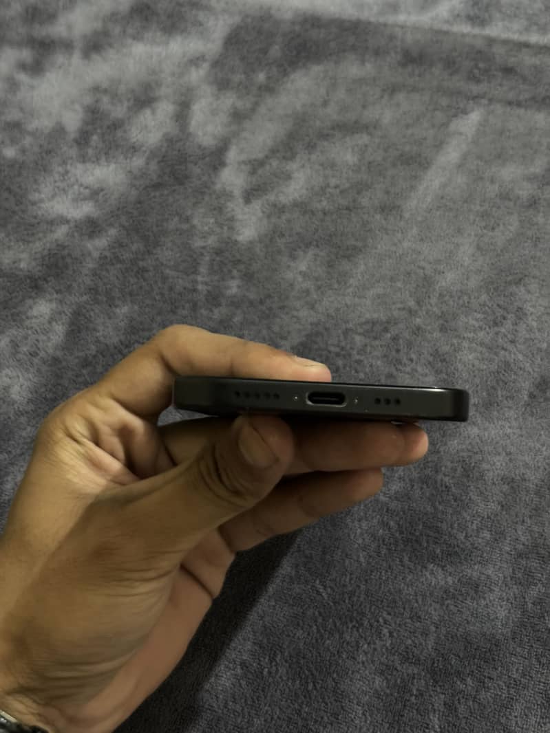 Apple iPhone 15 3