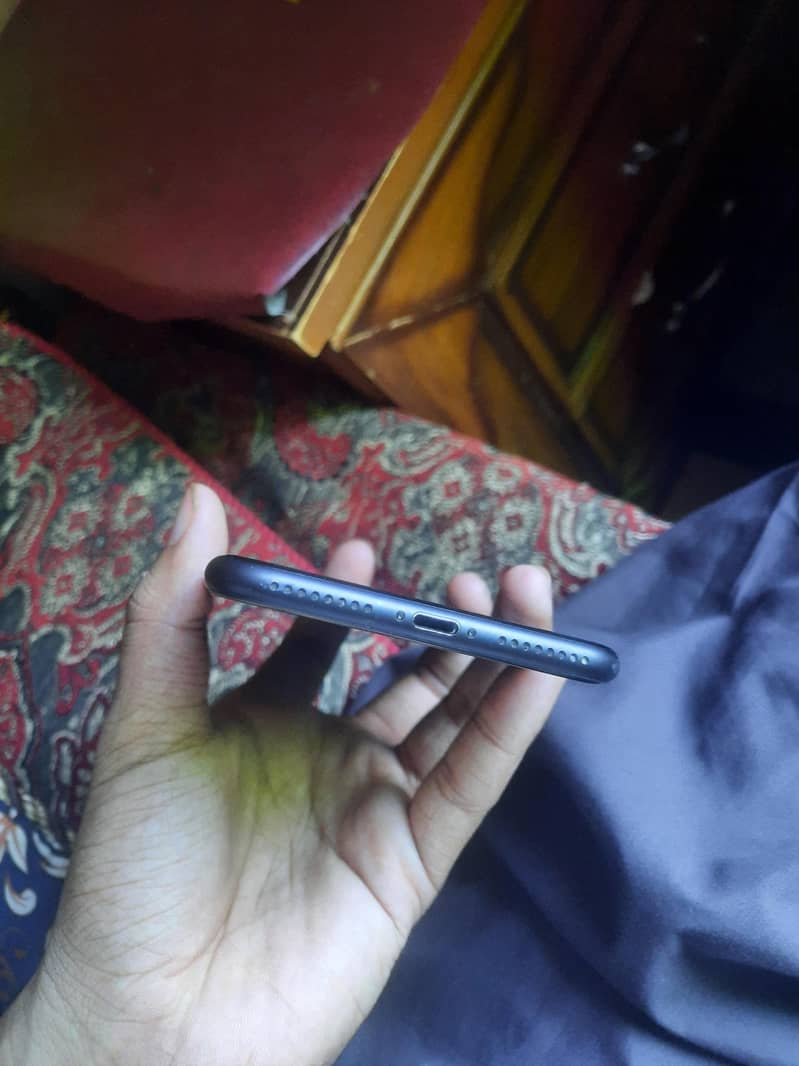 Apple iPhone 7 Plus 4