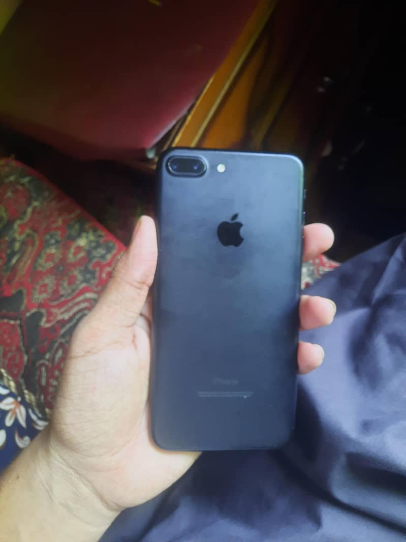 Apple iPhone 7 Plus 5